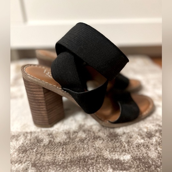 Franco Sarto Heeled Sandal - Picture 2 of 7